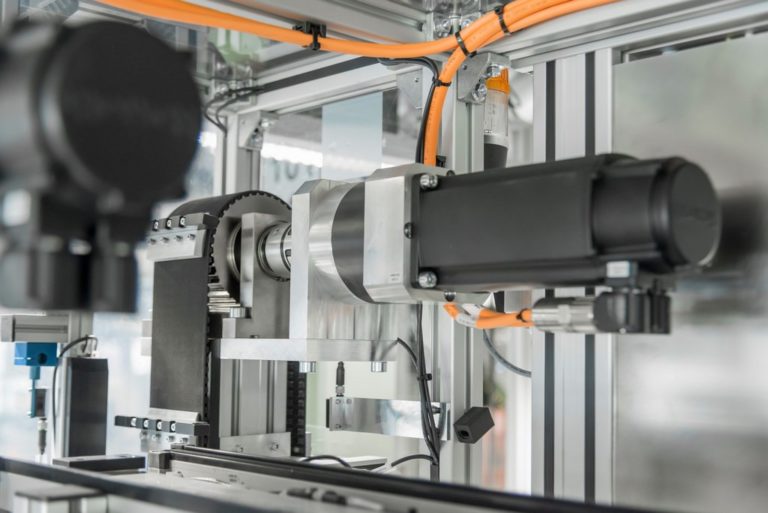 Electric Actuators vs. Hydraulic Actuators Automation, Robotics